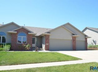 3901 S Banyan Ave, Sioux Falls, SD 57110