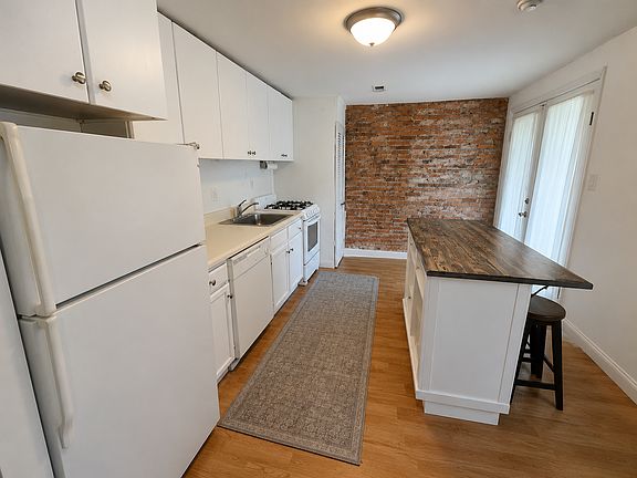 4th image of 2435 Grays Ferry Ave APT 3