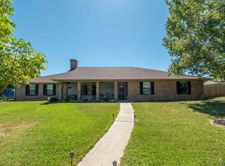 604 E Woodhaven St, White Oak, TX 75693