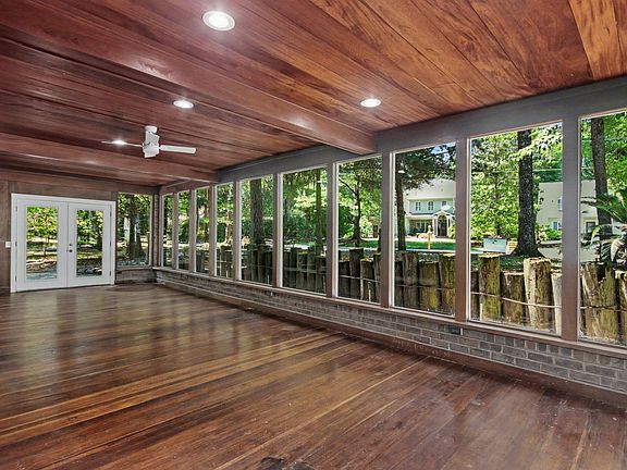 3rd image of 106 Weston Rd