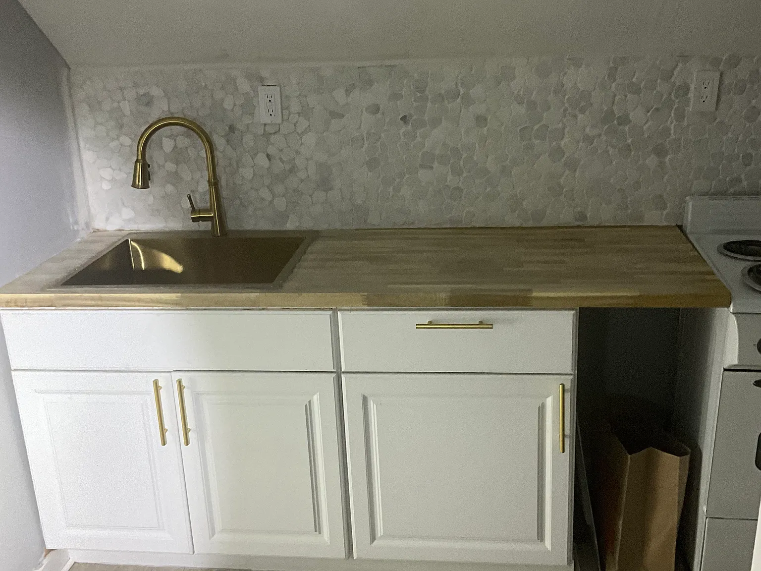 1 bed, 900 sqft, $1,600 — Photo 3