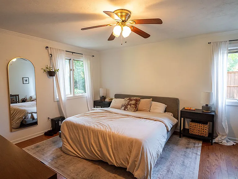 3724 Longchamp Cir — Photo 16