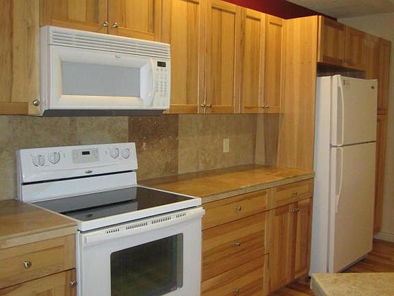 5th image of 108 Sunrise Ter APT B