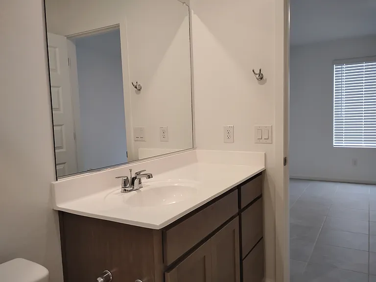 9675 W Piccadilly Rd — Photo 31