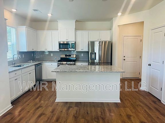 5th image of 7161 Bentz St #1