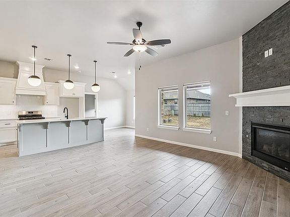 4th image of 9304 NW 90th St