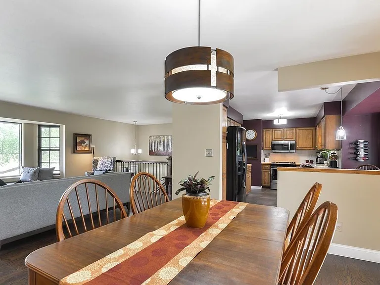 2025 Sheffield Ct — Photo 13