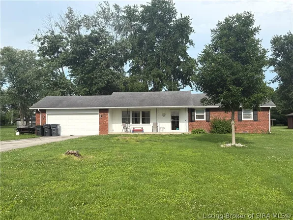 521 S Cardinal Lane, Scottsburg, IN 47170