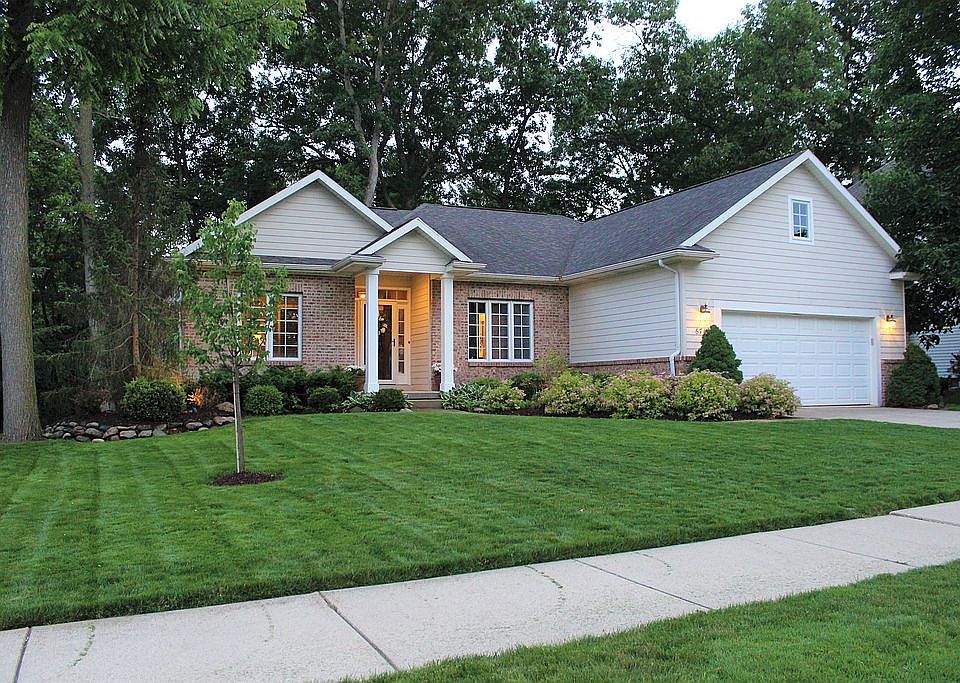 1st image of 6744 English Oak Dr