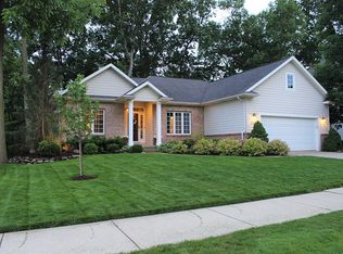 6744 English Oak Dr, East Lansing, MI