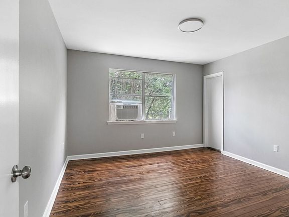 4th image of 1709 Saint Andrew St #2A