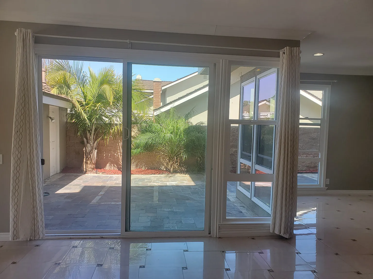3 bed, 1850 sqft, $4,850 — Photo 3