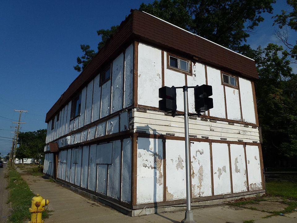 1st image of 60 W Sherman Blvd