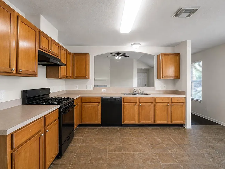 6631 Portlick Dr — Photo 8