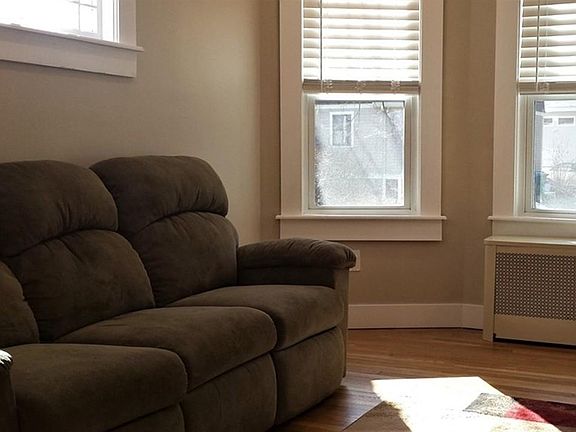 3rd image of 84-86 Bourne St