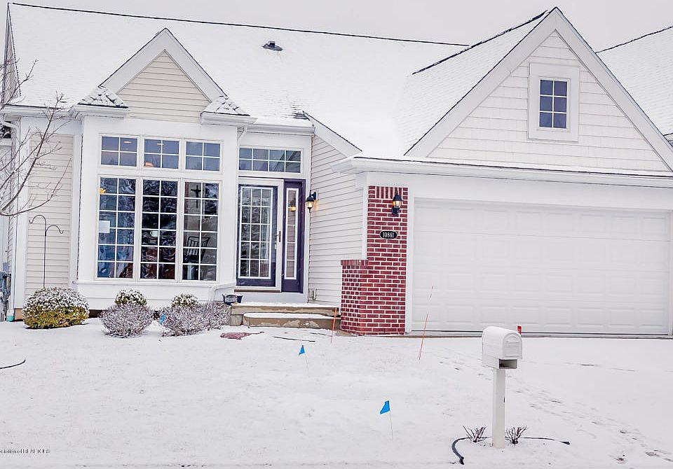 1st image of 10861 Canterbury Ln #16