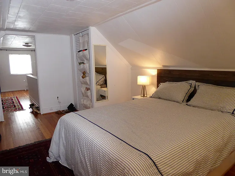 323 S Adams St — Photo 24