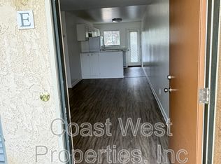 485 Chestnut Ave E, Carlsbad, CA 92008