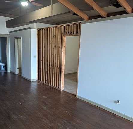 4th image of 109 S Main St #3