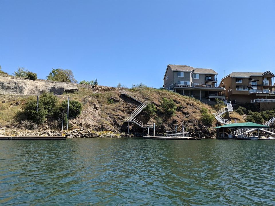 1st image of 1049 Shoreline Dr