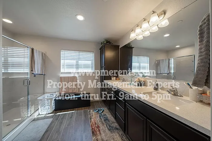 3925 Lanyard Dr — Photo 15