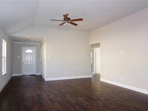 5th image of 2843 Cypress Ave