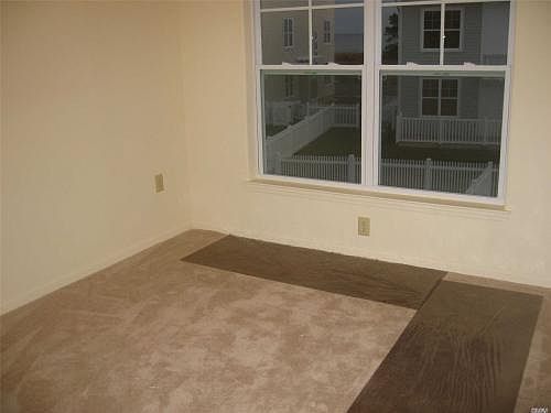 4th image of 6919 Catamaran Way #B