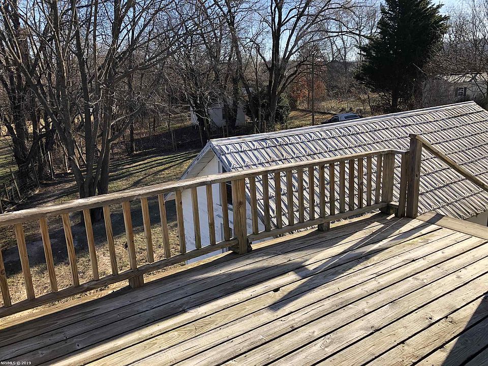 2nd image of 535 Republic Rd