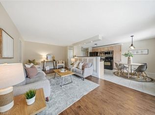 616 Grey St #16, Brantford, ON N3S 4Y1