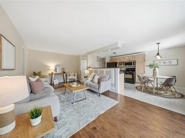 616 Grey St #16, Brantford, ON N3S 4Y1