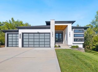 11329 S Redbud Ln, Olathe, KS 66061