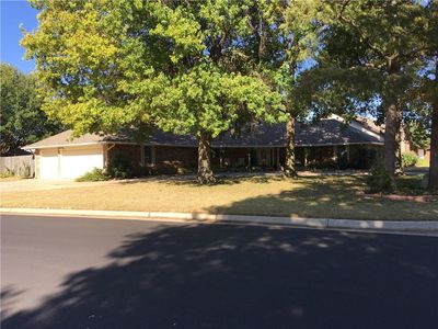 1813 Edinburg Dr, Yukon, OK, 73099