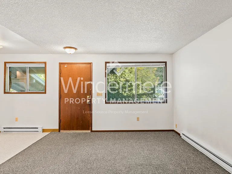 3005 S Whipple Rd — Photo 11