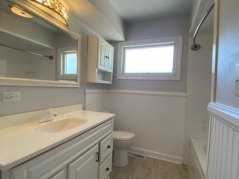 8143 Howard Ave — Photo 14