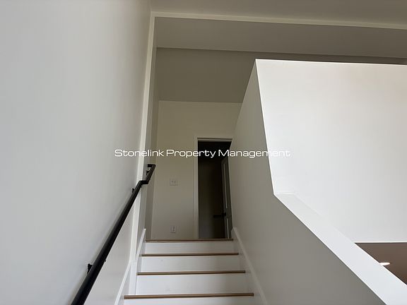 4th image of 265 Manton Ave #206