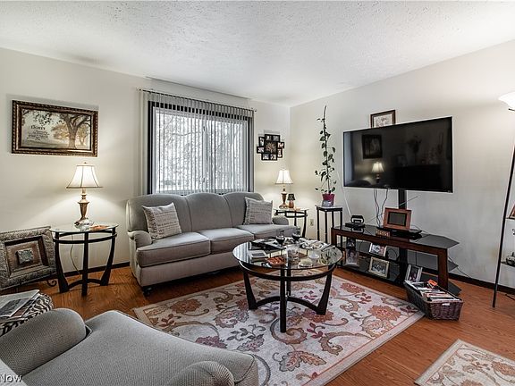 5th image of 4524 Ashland Ave