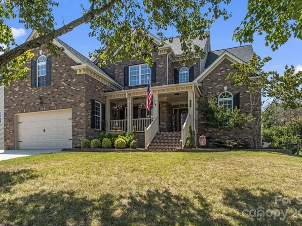 8026 Leonine Ct, Charlotte, NC 28269