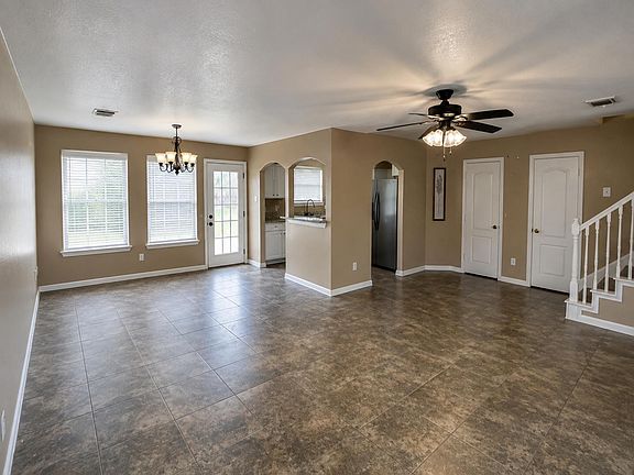 3rd image of 5118 Littleneviss Dr