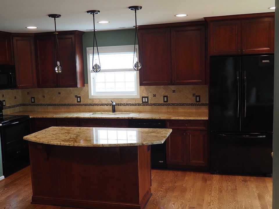 2nd image of 30986 Seneca Ln #1