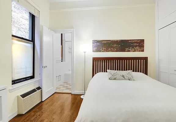 4th image of 316 W 82nd St #4F