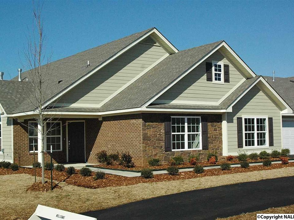 1st image of 24 Moore Farm Cir NW