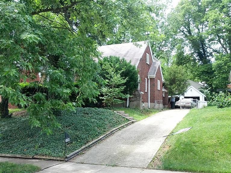 2nd image of 6831 Elwynne Dr