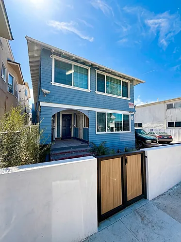38 1/2 Rose Ave #2 Photo 1