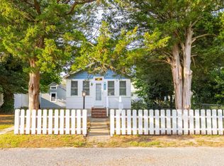 207 W Delaware Pkwy, Villas, NJ 08251
