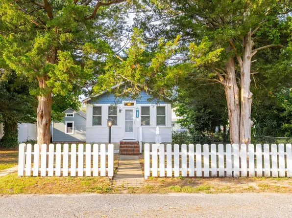 207 W Delaware Pkwy, Villas, NJ 08251