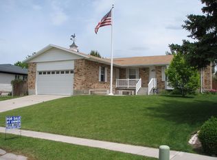 10443 S Weeping Willow Dr, Sandy, UT 84070