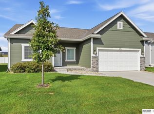 16906 Mary St, Omaha, NE 68116