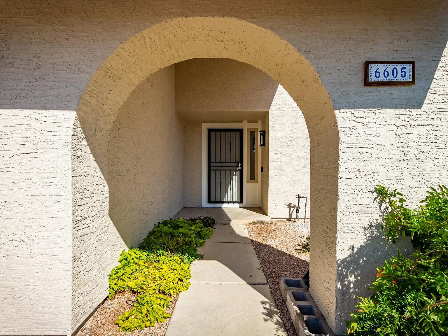 3 bed, 1750 sqft, $2,275 — Photo 4