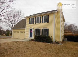 516 S Monroe St, Raymore, MO 64083