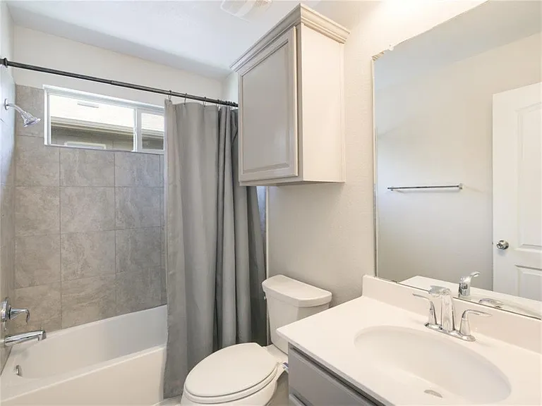 12112 Timber Arch Ln — Photo 14